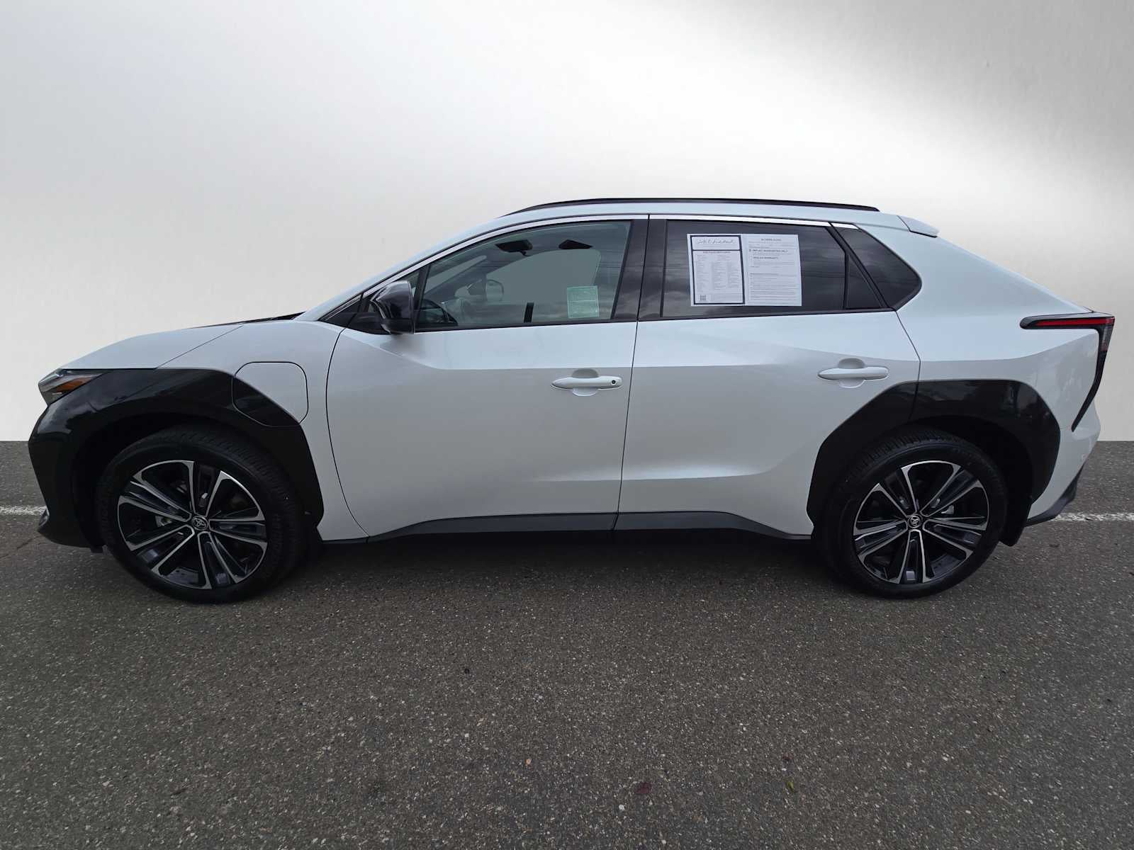 2024 Toyota bZ4X Limited
