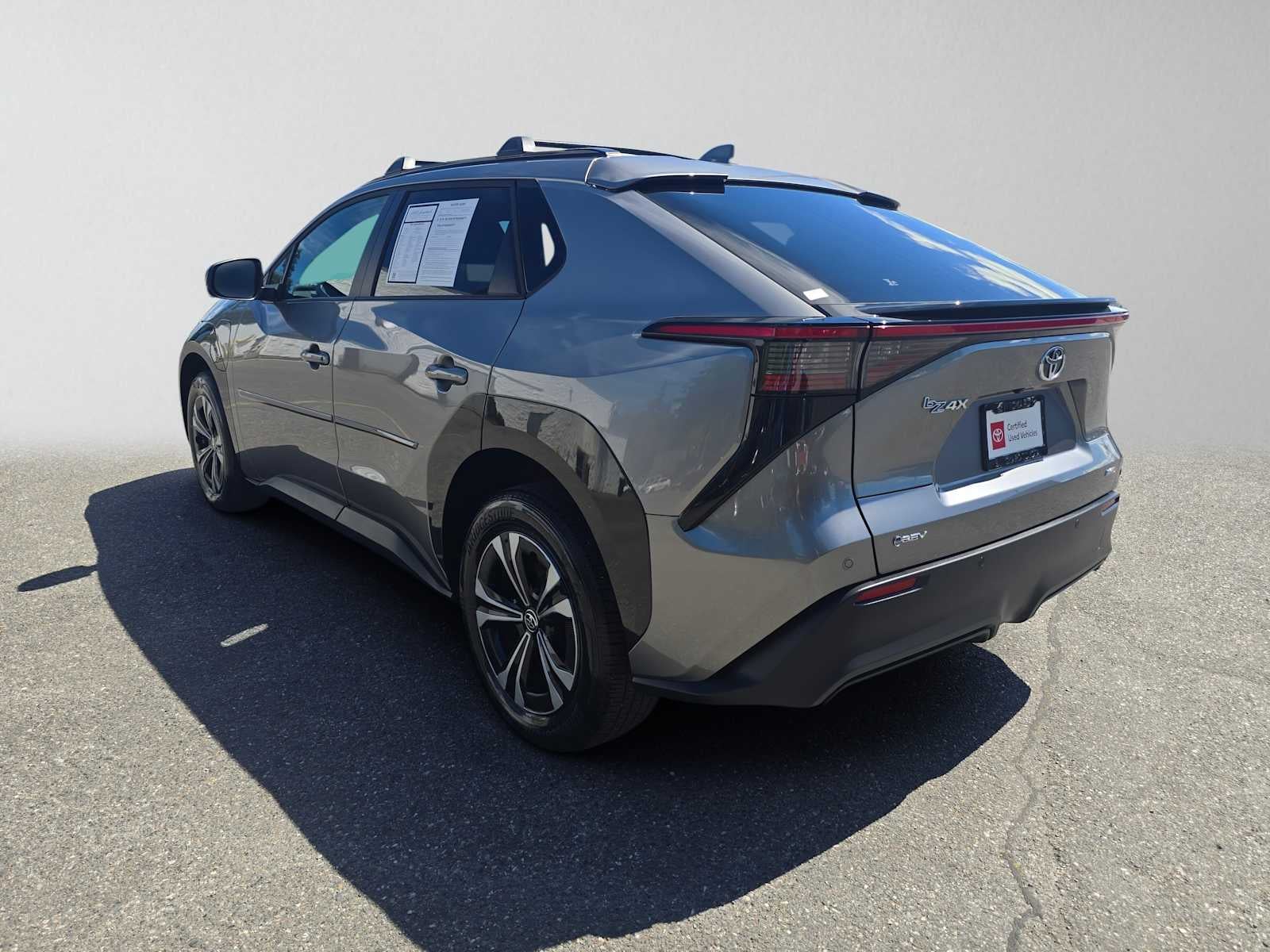 2025 Toyota bZ4X XLE