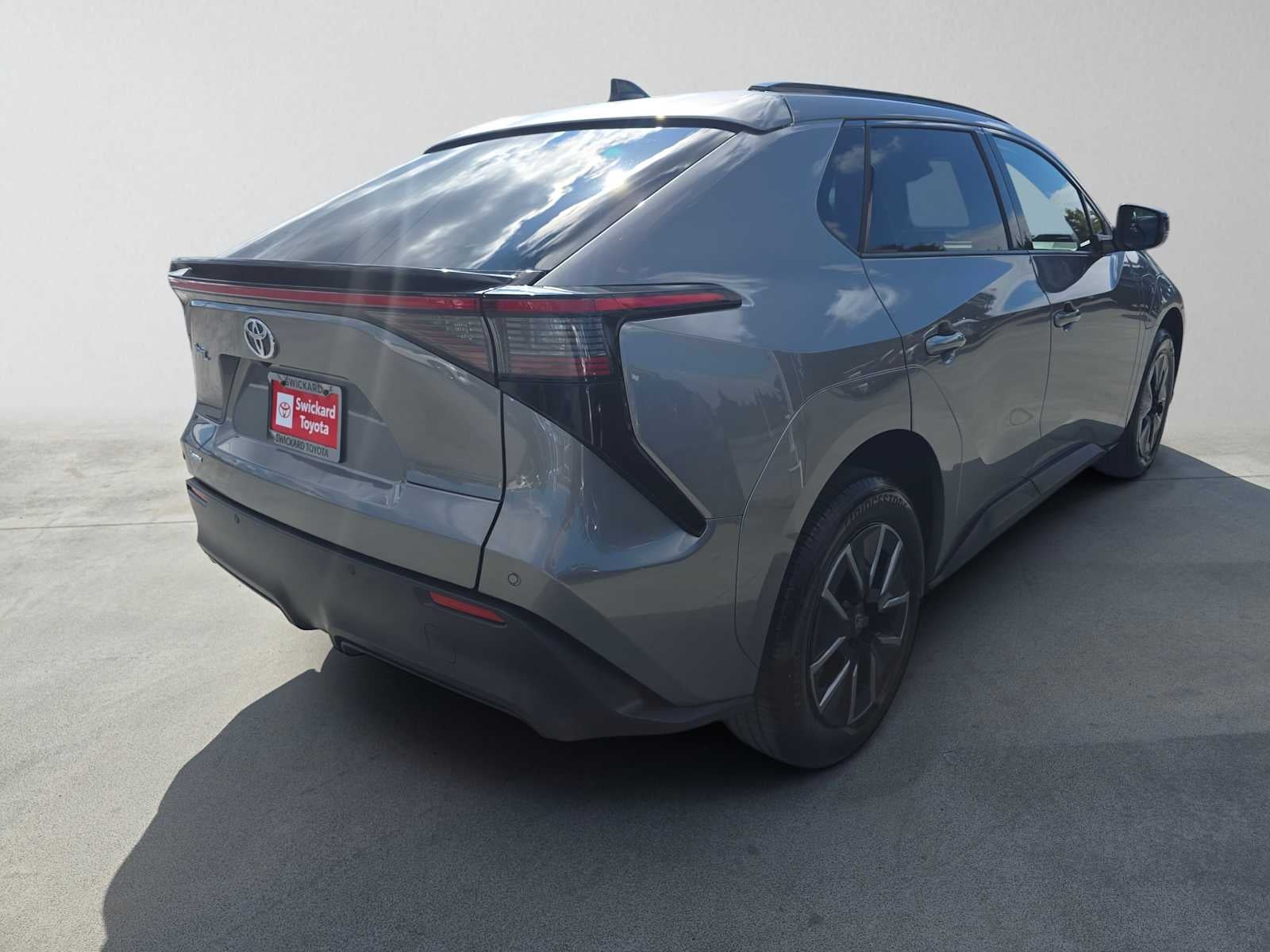 2026 Toyota bZ XLE Plus