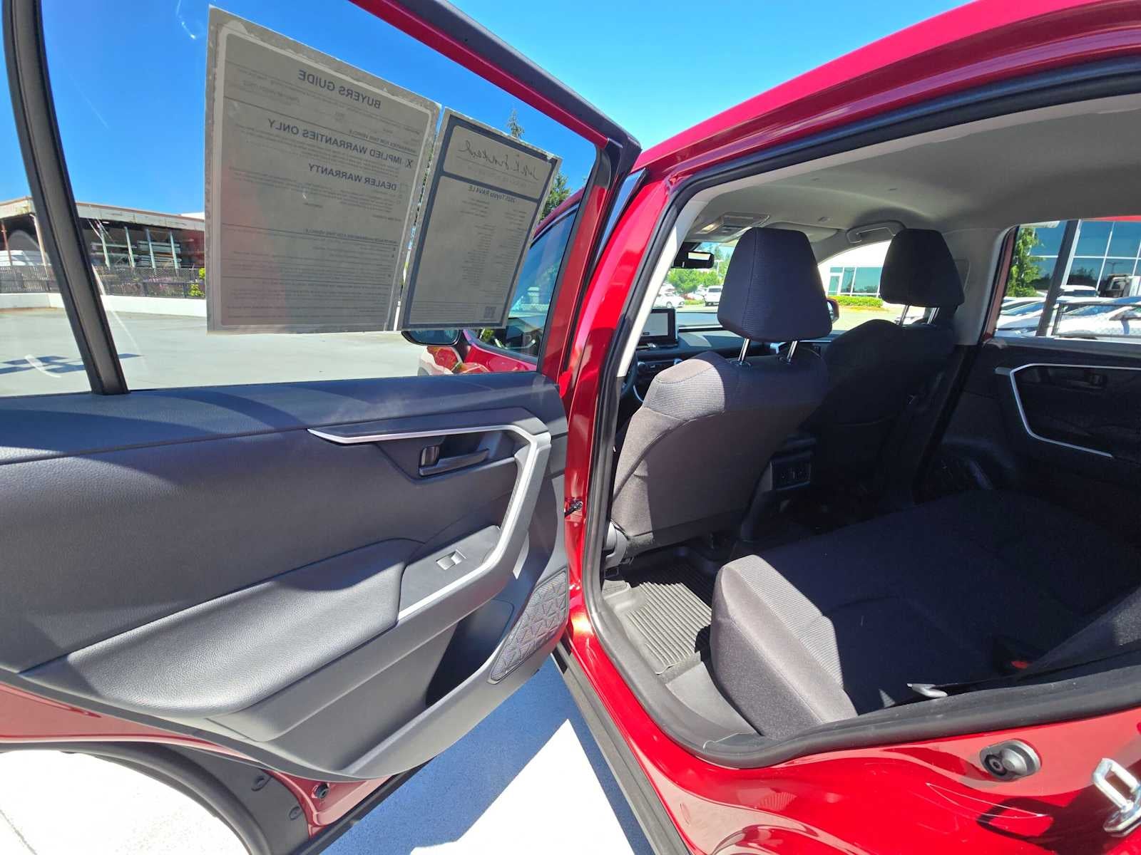 2025 Toyota RAV4 LE