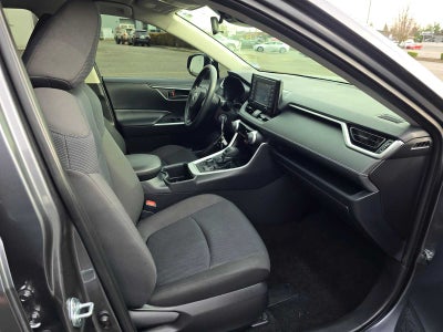 2022 Toyota RAV4 Hybrid LE