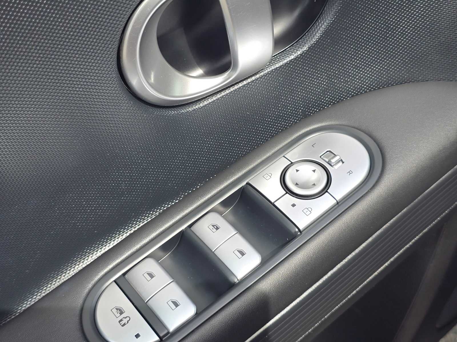2024 Hyundai IONIQ 5 SE