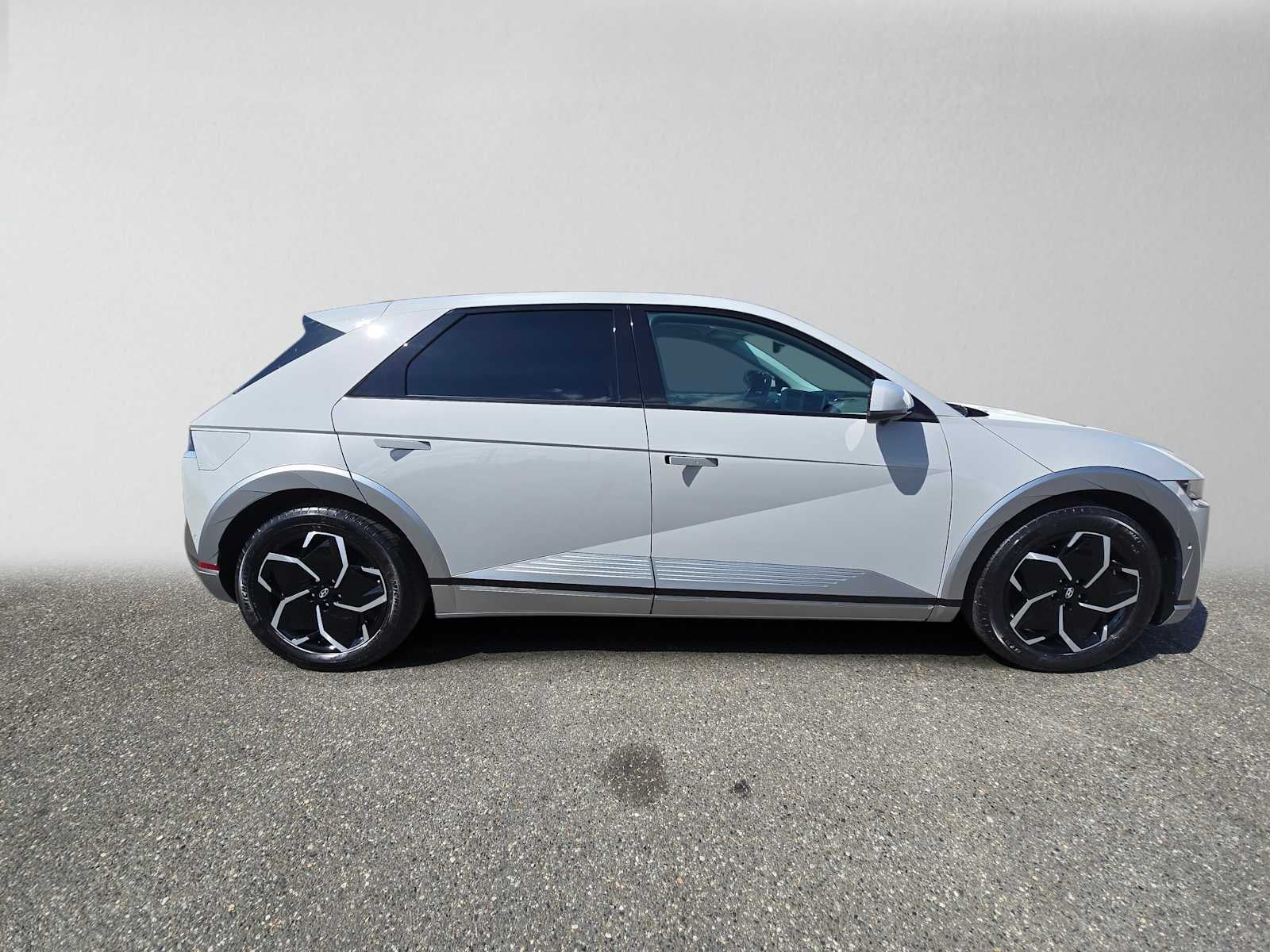 Used 2024 Hyundai IONIQ 5 Limited with VIN KM8KR4DE2RU290643 for sale in Edmonds, WA