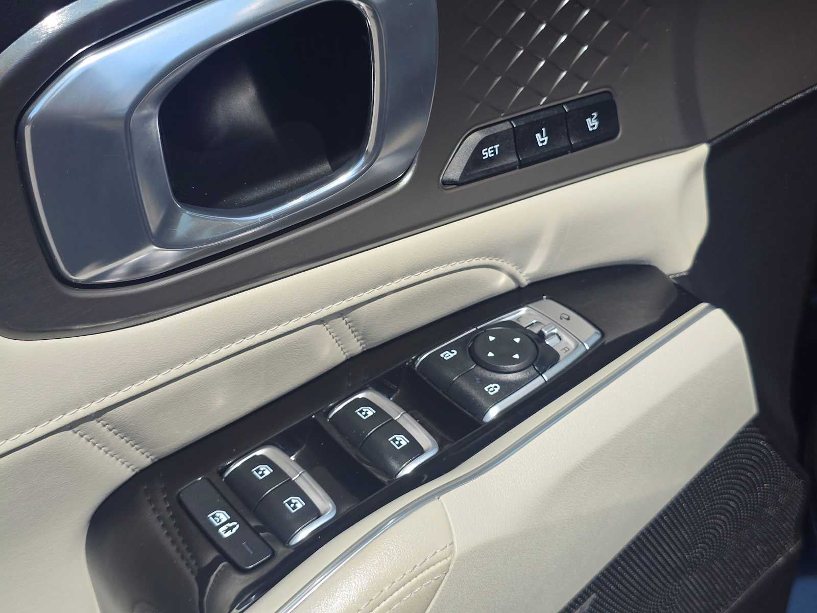 2023 Kia Sorento Plug-In Hybrid SX Prestige