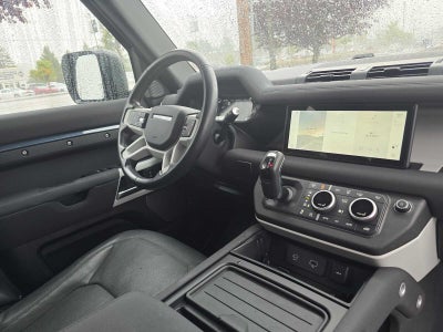 2023 Land Rover Defender SE