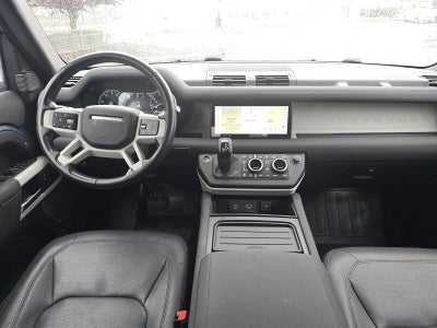 2023 Land Rover Defender SE