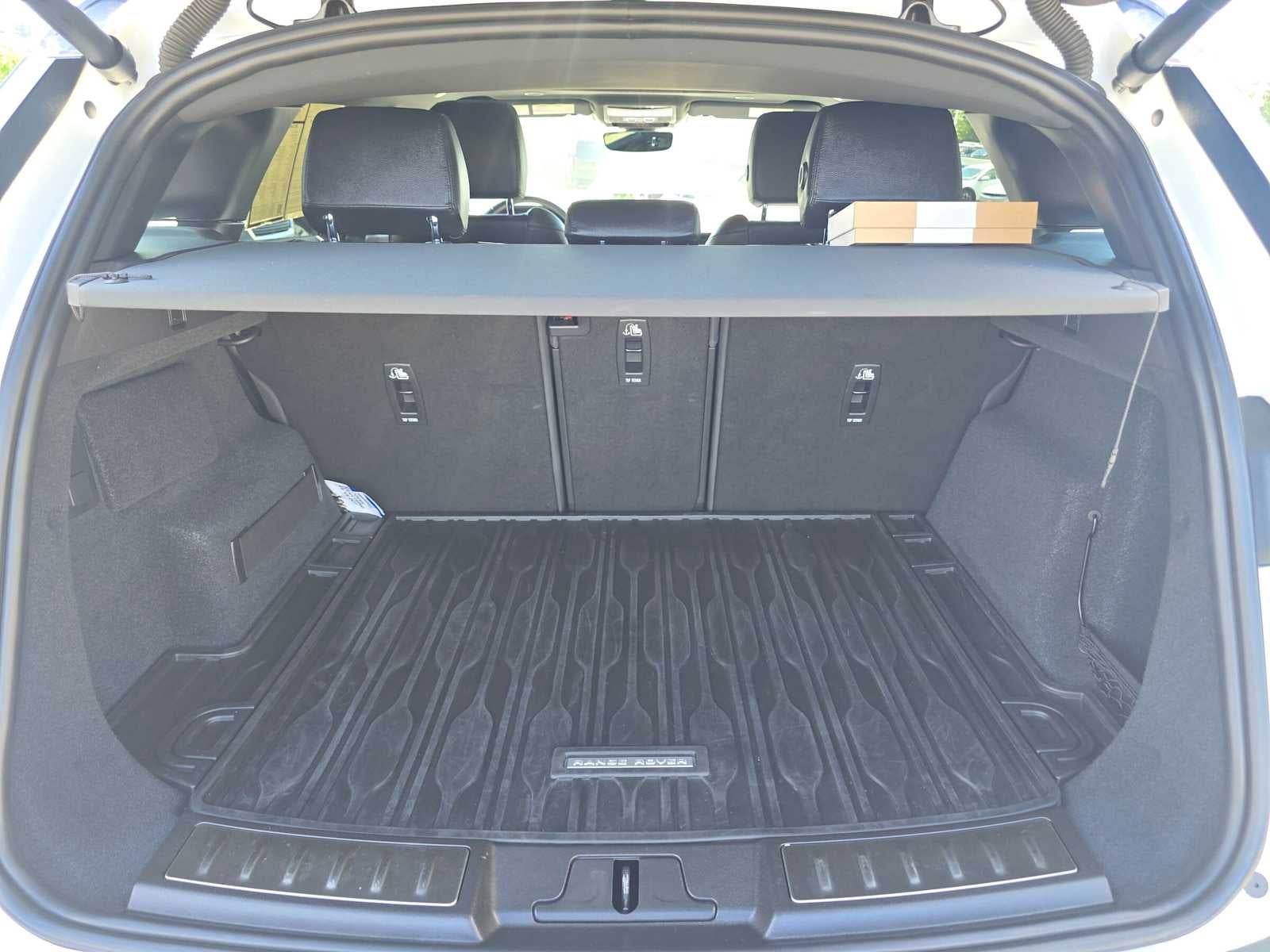 2023 Land Rover Range Rover Evoque R-Dynamic SE