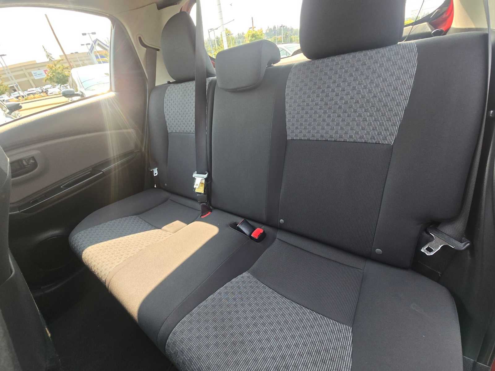 2017 Toyota Yaris L