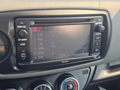 2017 Toyota Yaris L