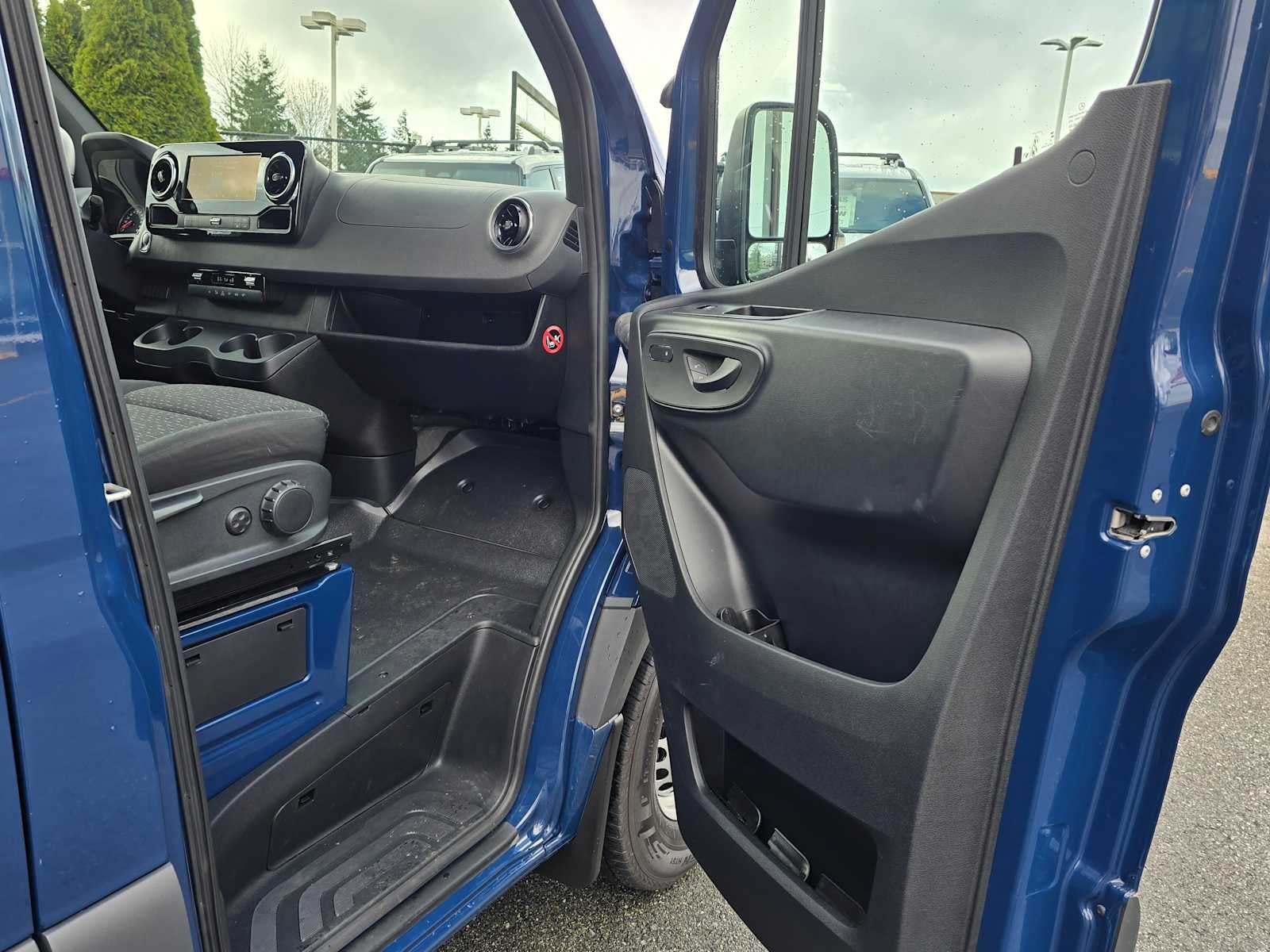 2024 Mercedes-Benz Sprinter Cargo Van Base