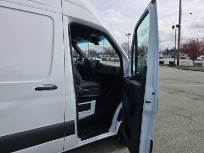 2024 Mercedes-Benz Sprinter Crew Van Base