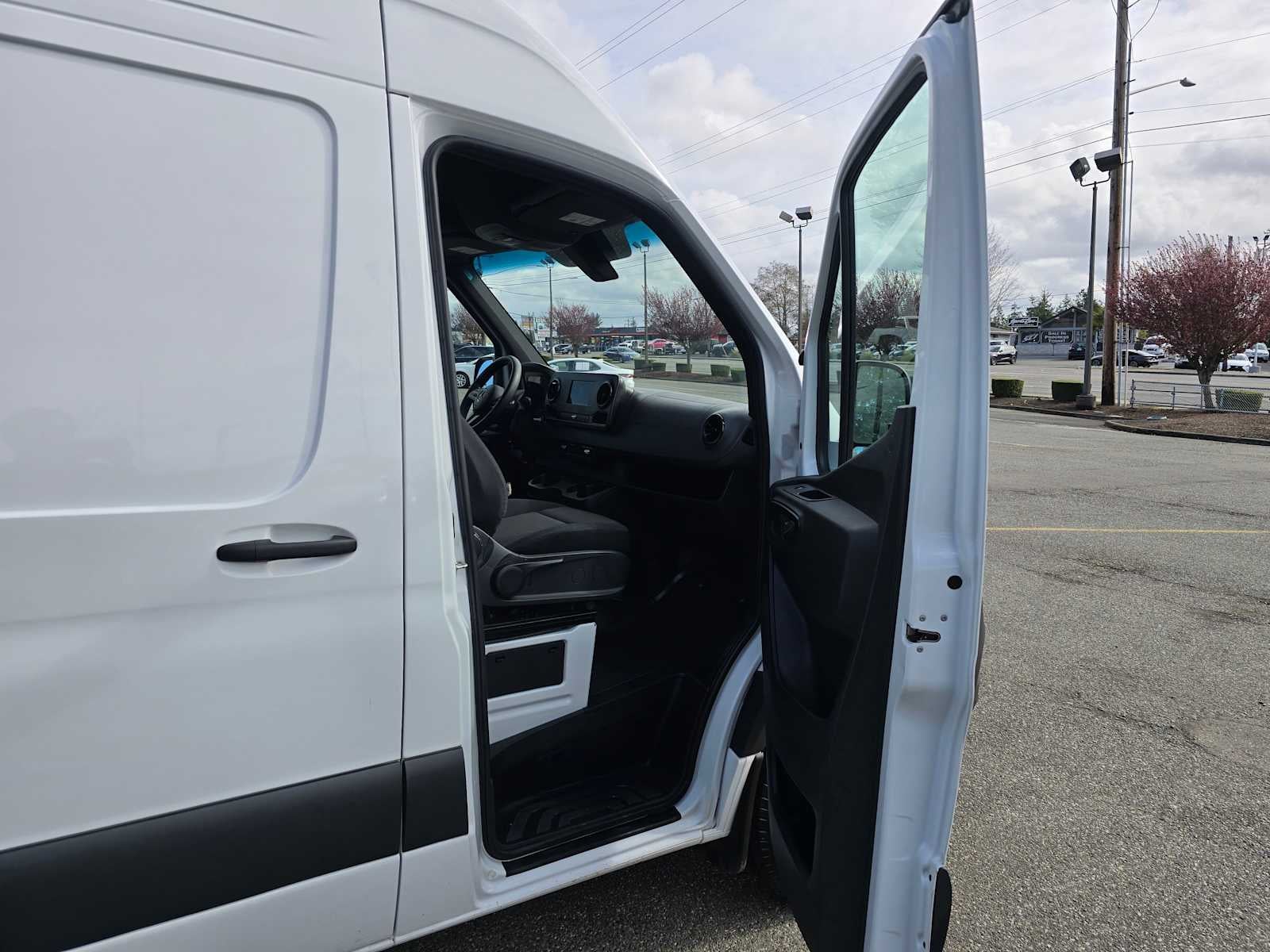 2024 Mercedes-Benz Sprinter Crew Van Base