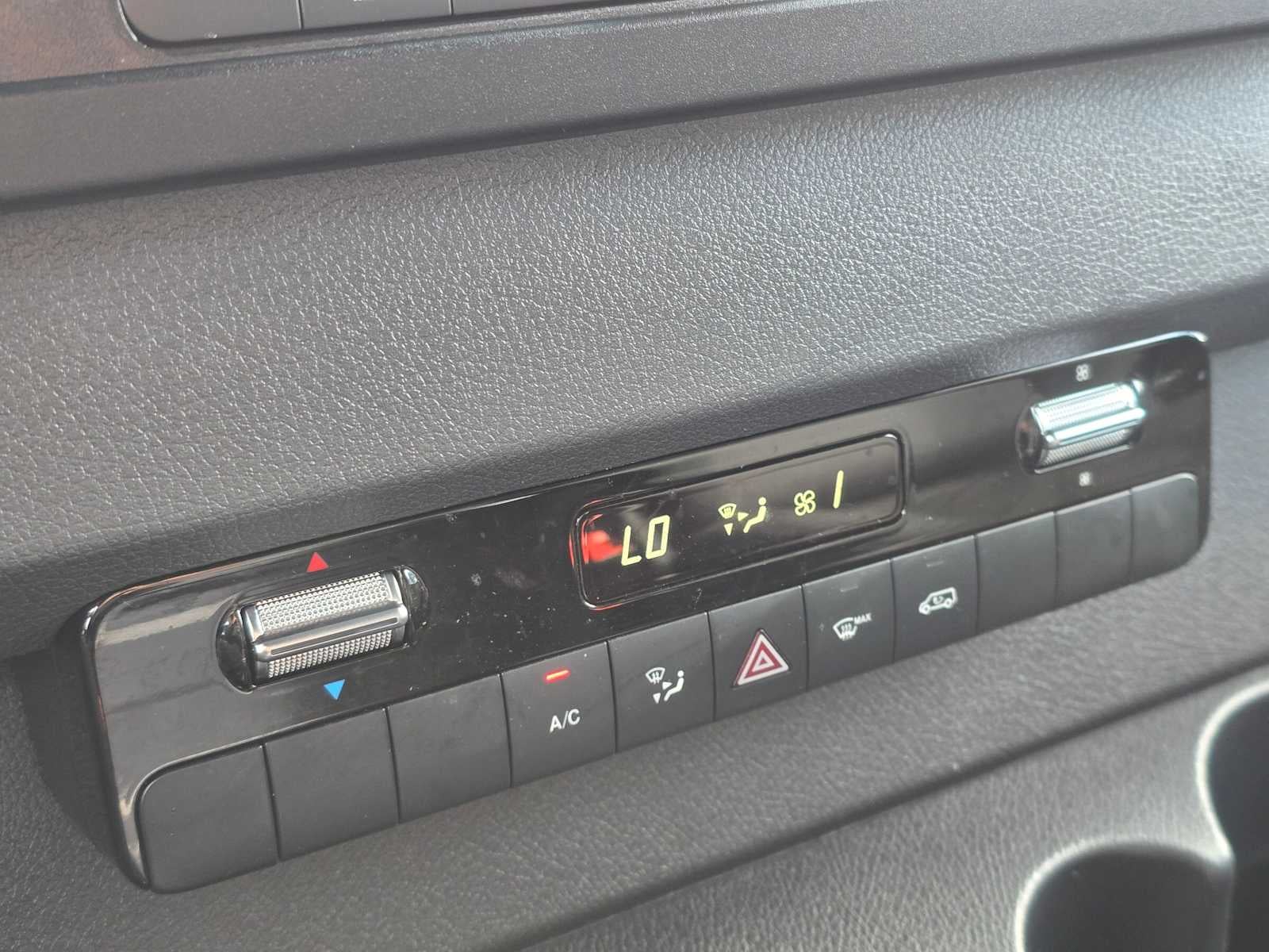 2024 Mercedes-Benz Sprinter Crew Van Base