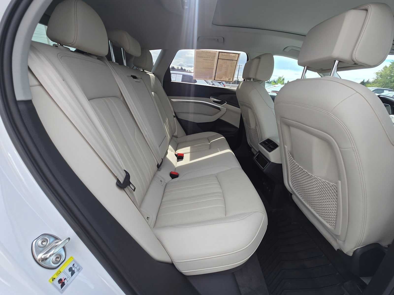 2024 Audi Q8 e-tron Premium Plus