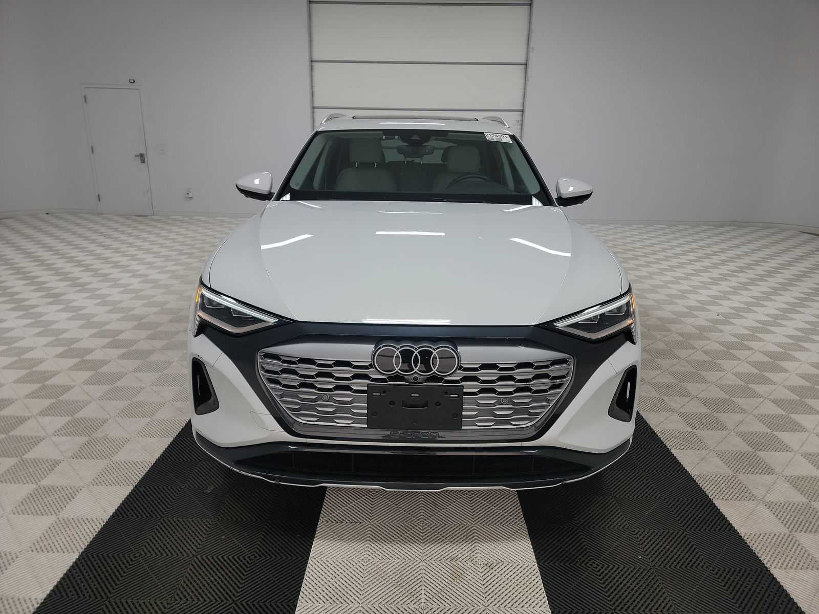 2024 Audi Q8 e-tron Premium Plus