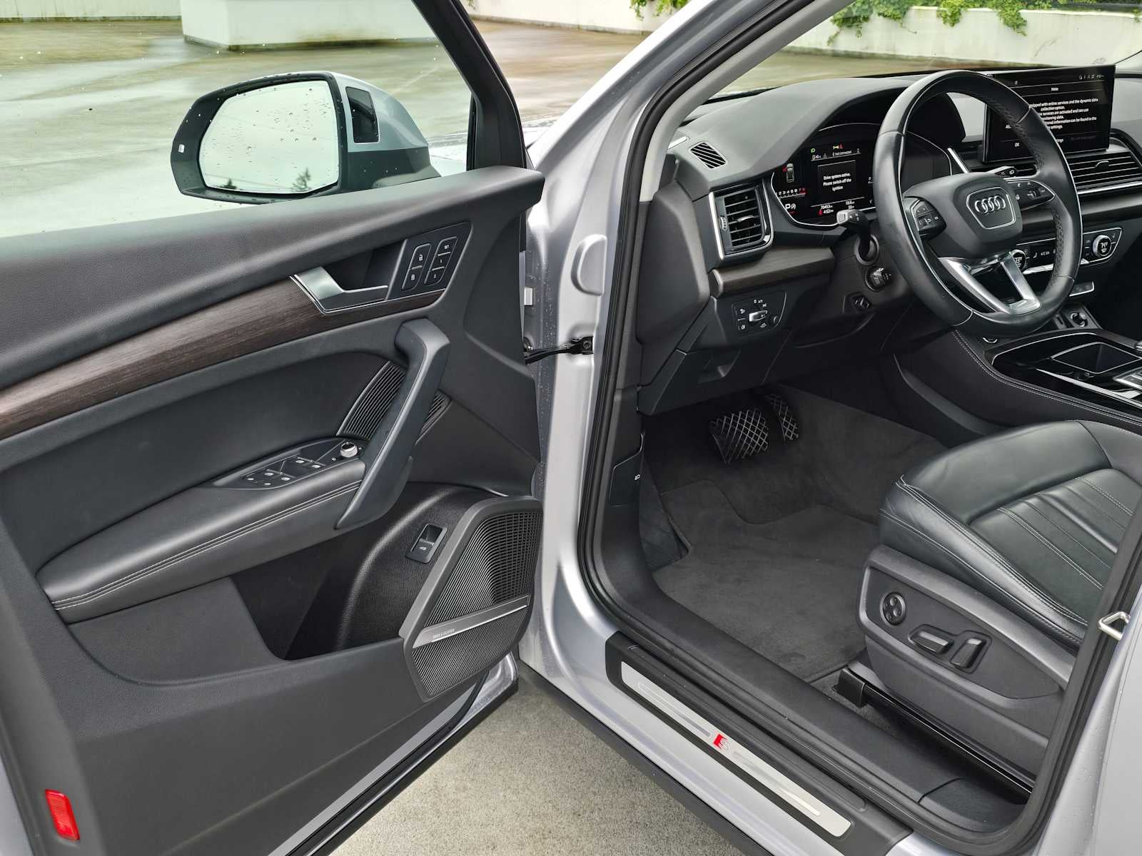 2023 Audi Q5 S line Premium Plus