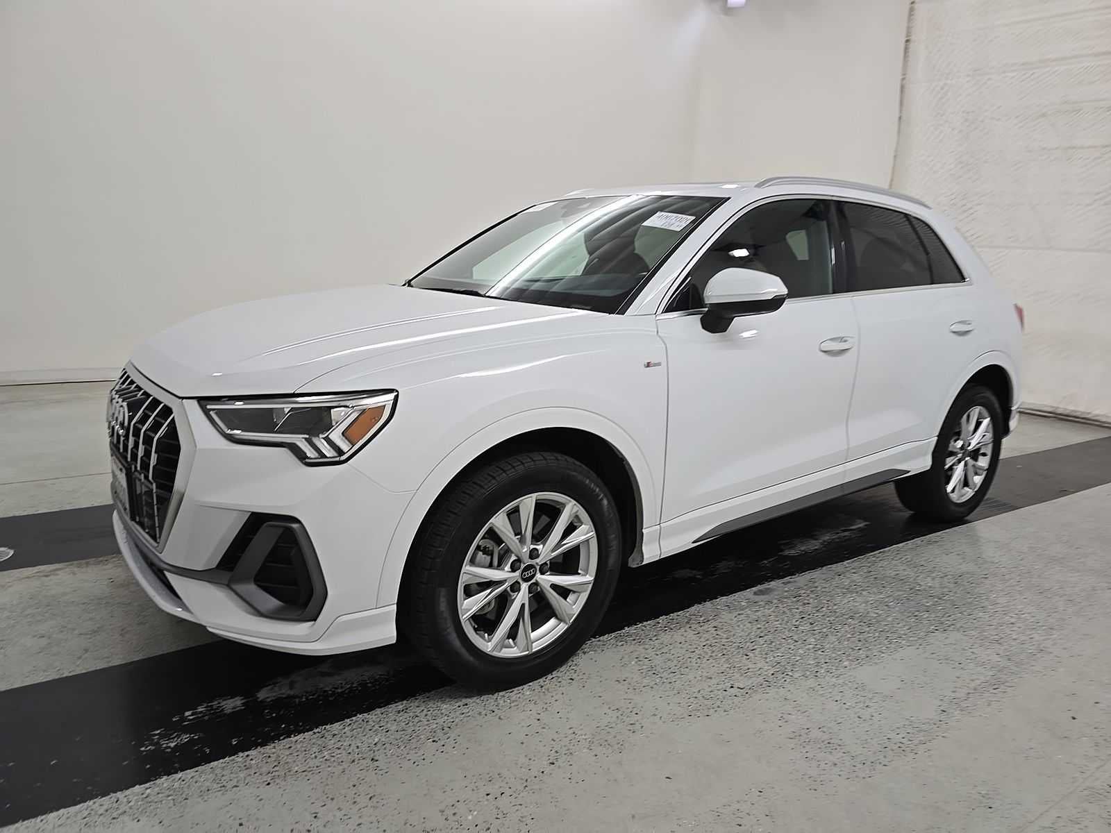 2023 Audi Q3 S line Premium Plus