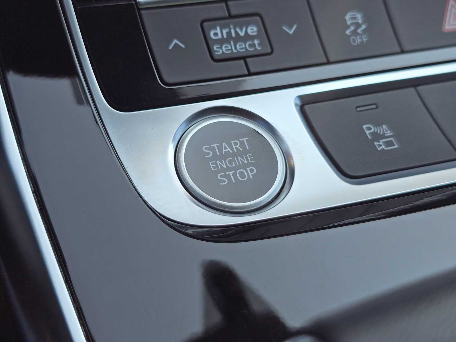 2023 Audi Q7 Premium Plus