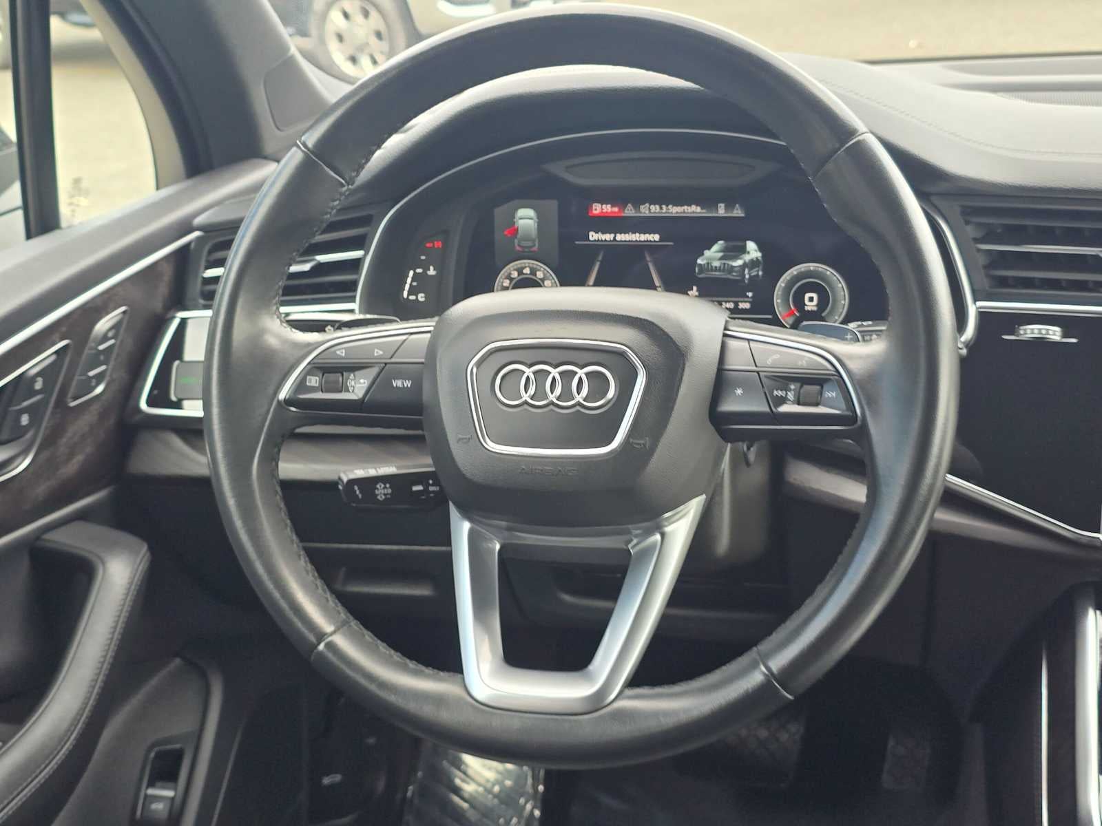 2023 Audi Q7 Premium Plus