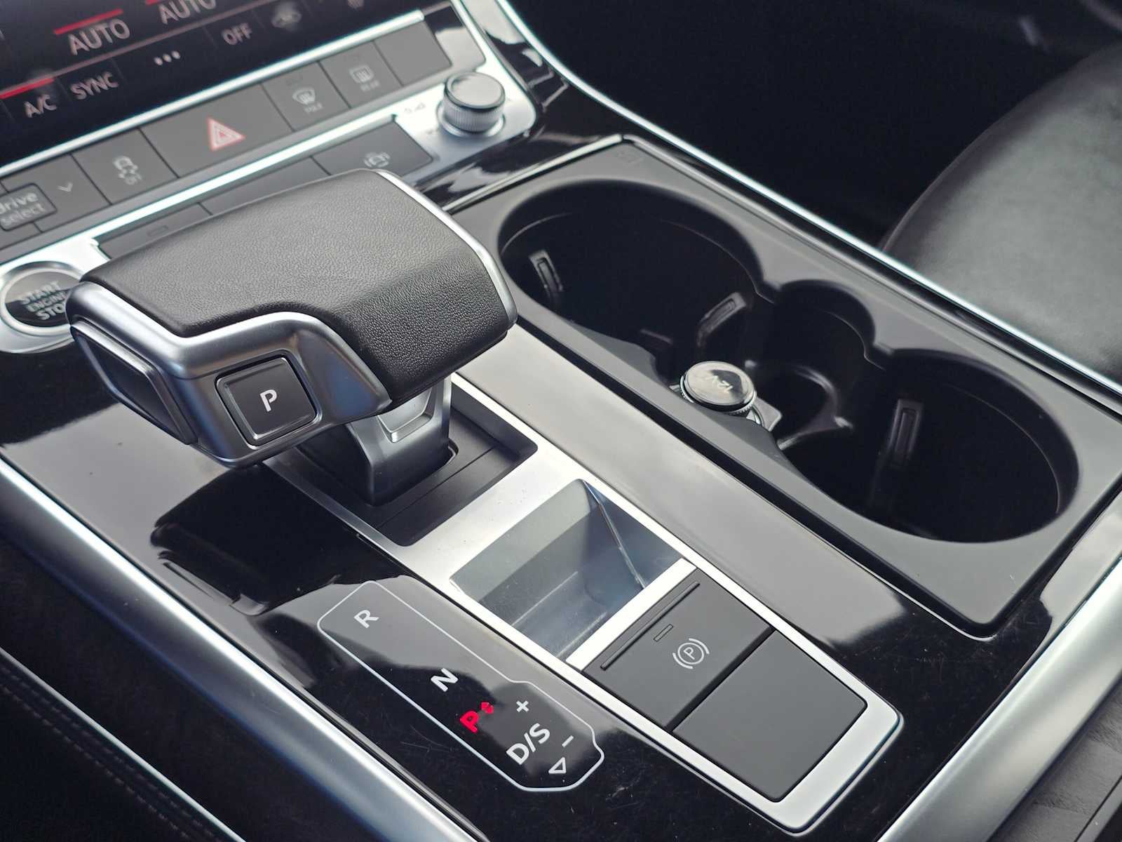 2023 Audi Q7 Premium Plus