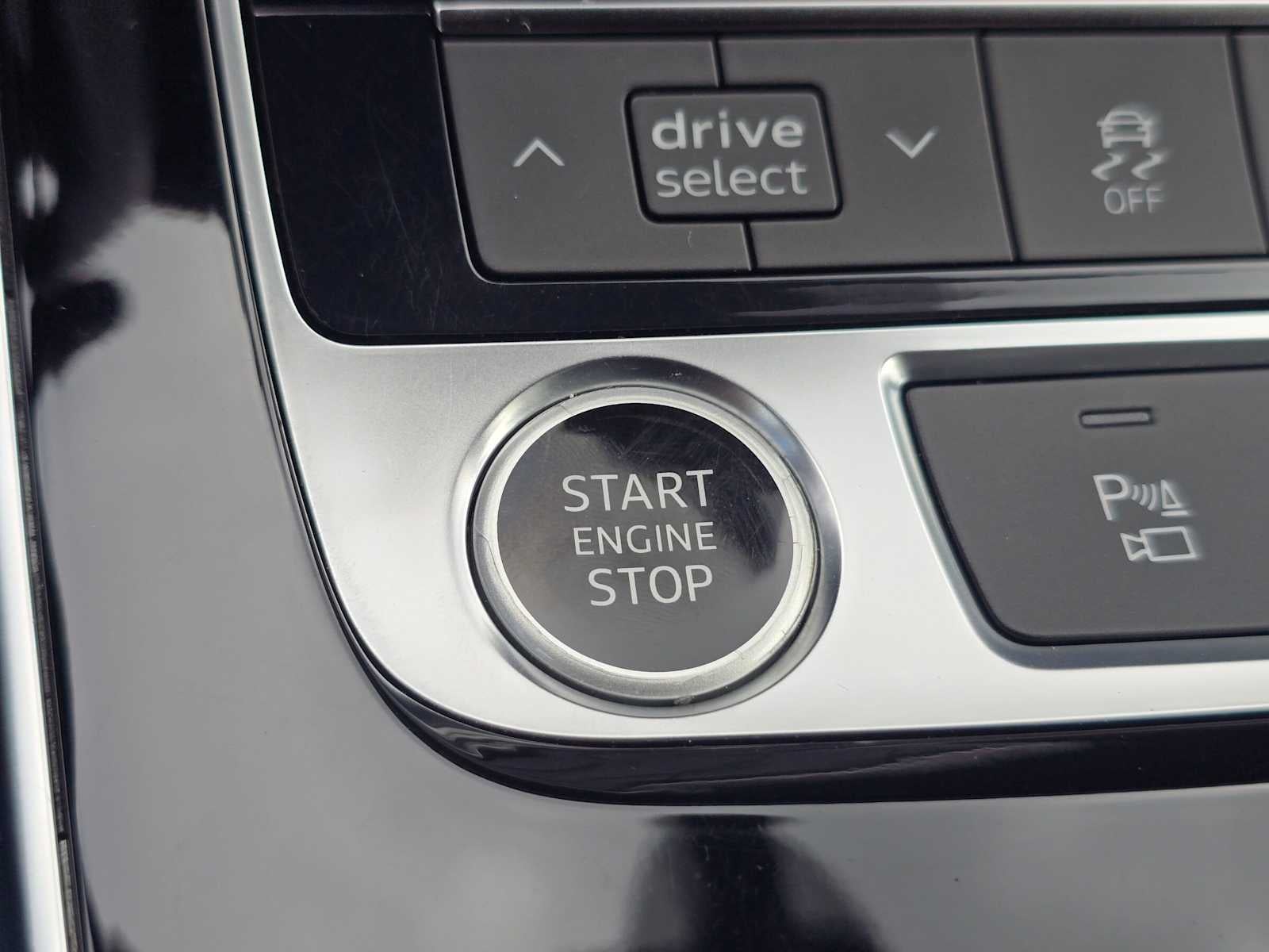 2023 Audi Q7 Premium Plus