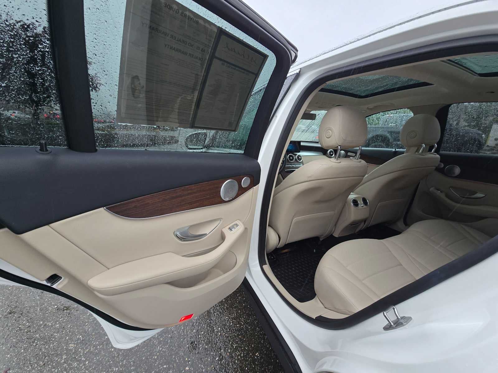 2020 Mercedes-Benz GLC 300 GLC 300