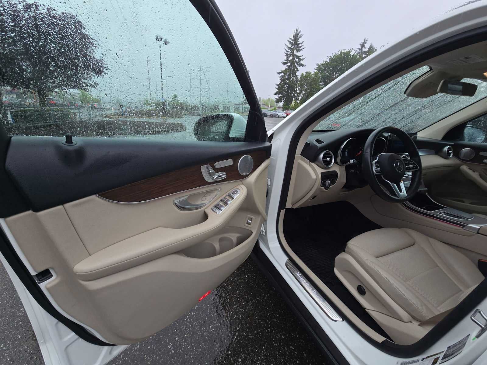 2020 Mercedes-Benz GLC 300 GLC 300