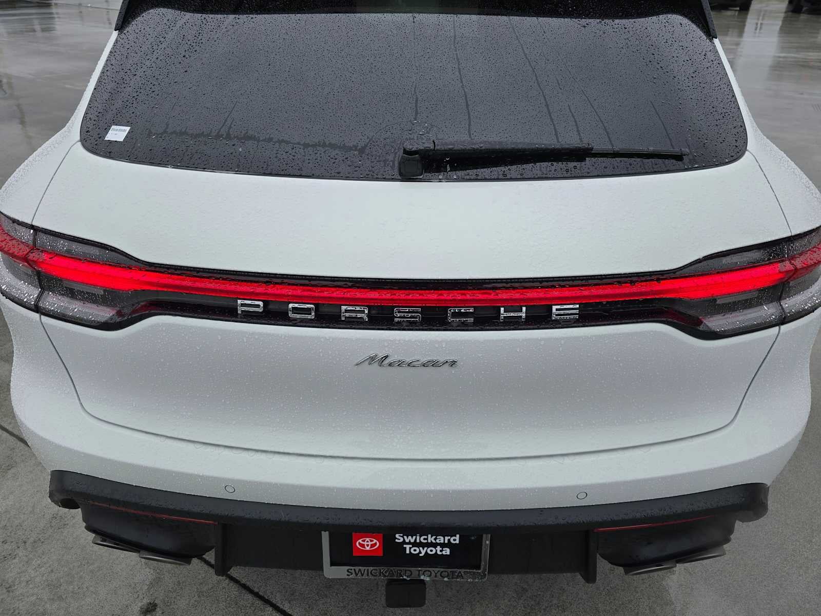 2025 Porsche Macan Base