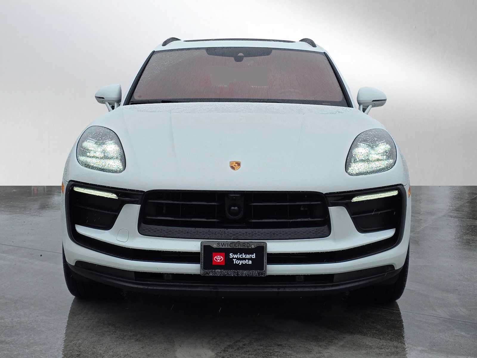 2025 Porsche Macan Base