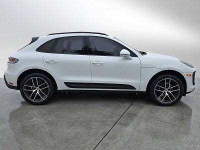 2025 Porsche Macan Base
