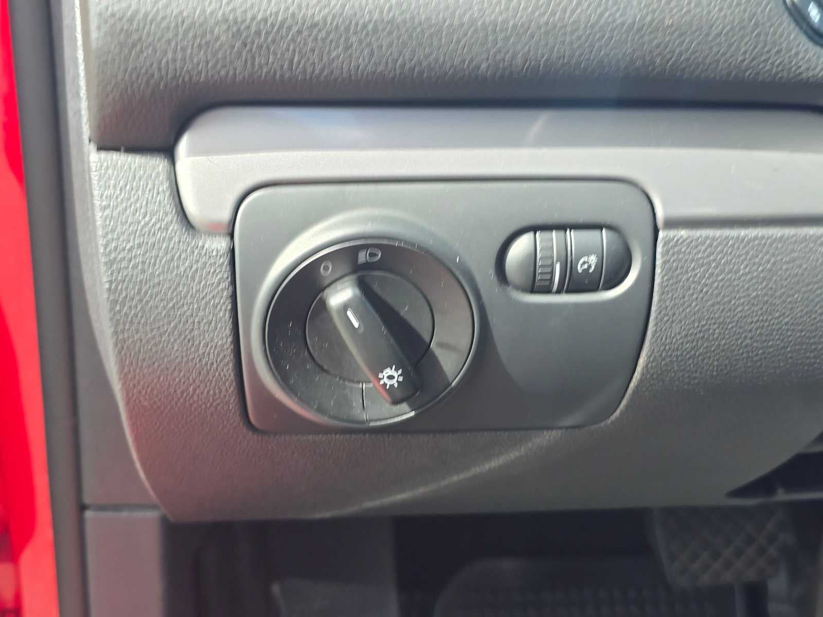 2012 Volkswagen Golf w/Conv