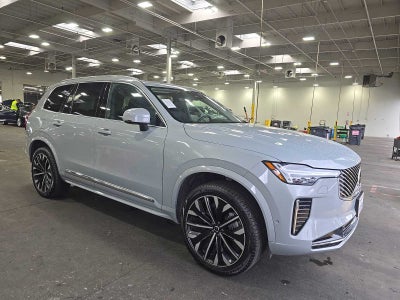 2026 Volvo XC90 Plus