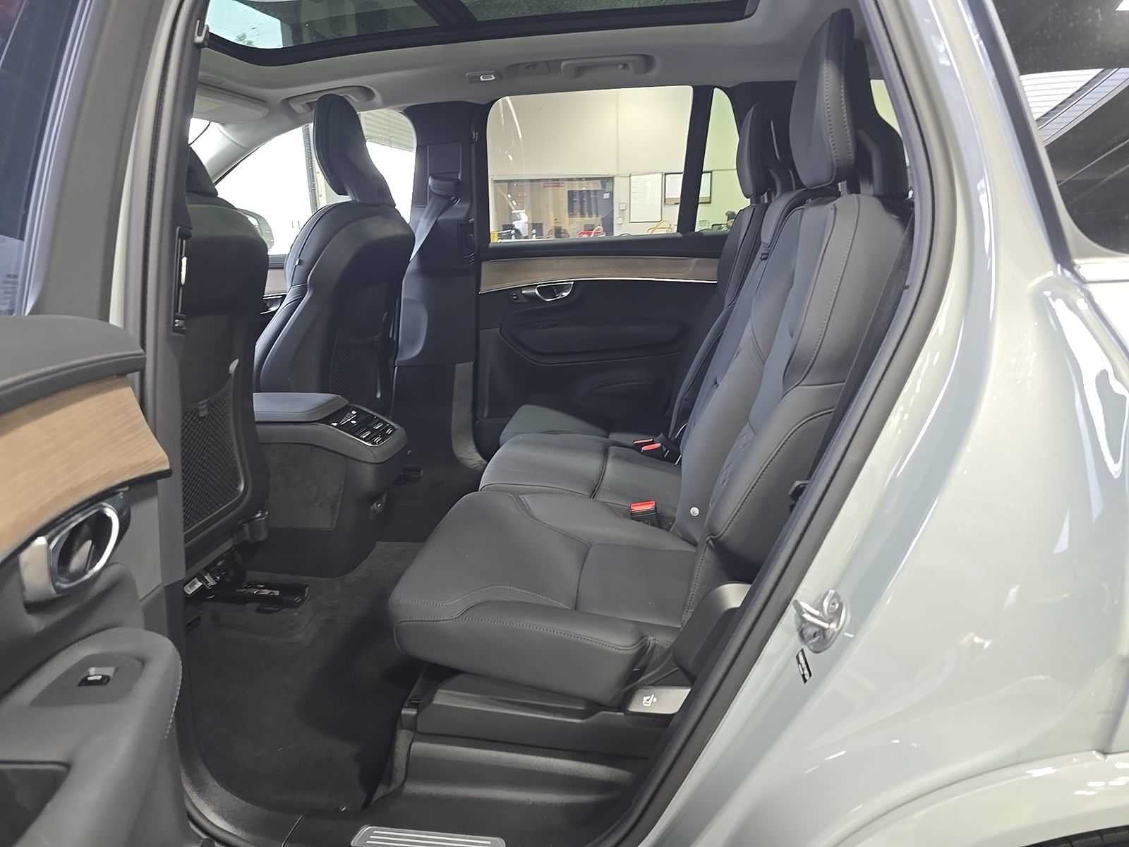 2026 Volvo XC90 Plus