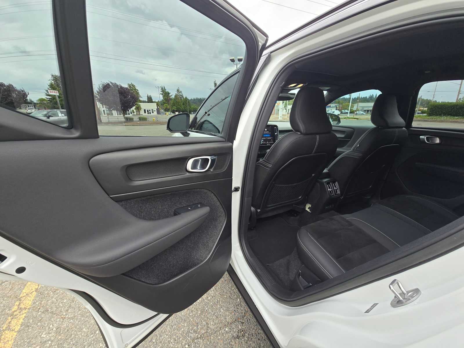 2023 Volvo XC40 Recharge Pure Electric Ultimate