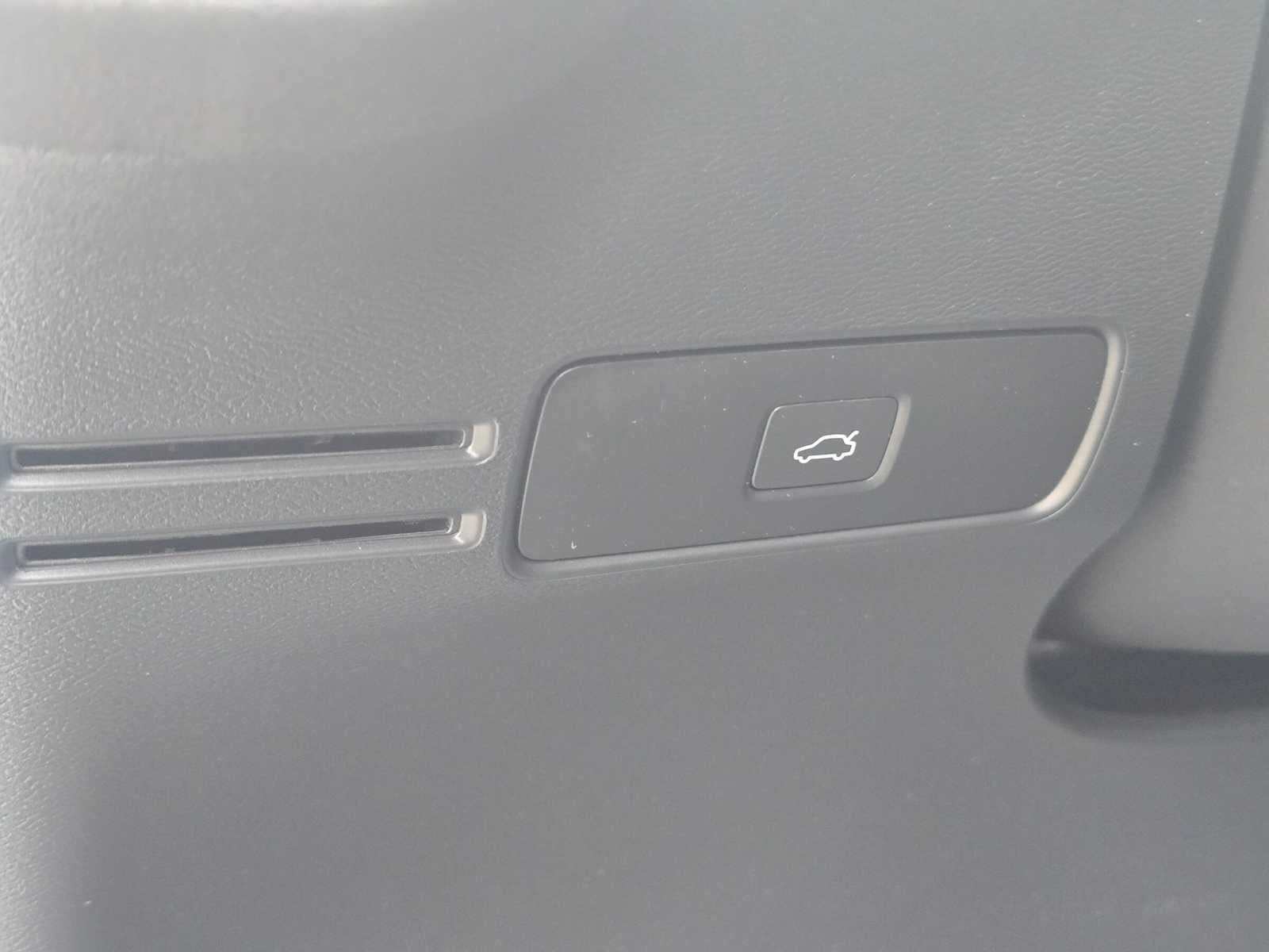 2023 Volvo XC40 Recharge Pure Electric Ultimate