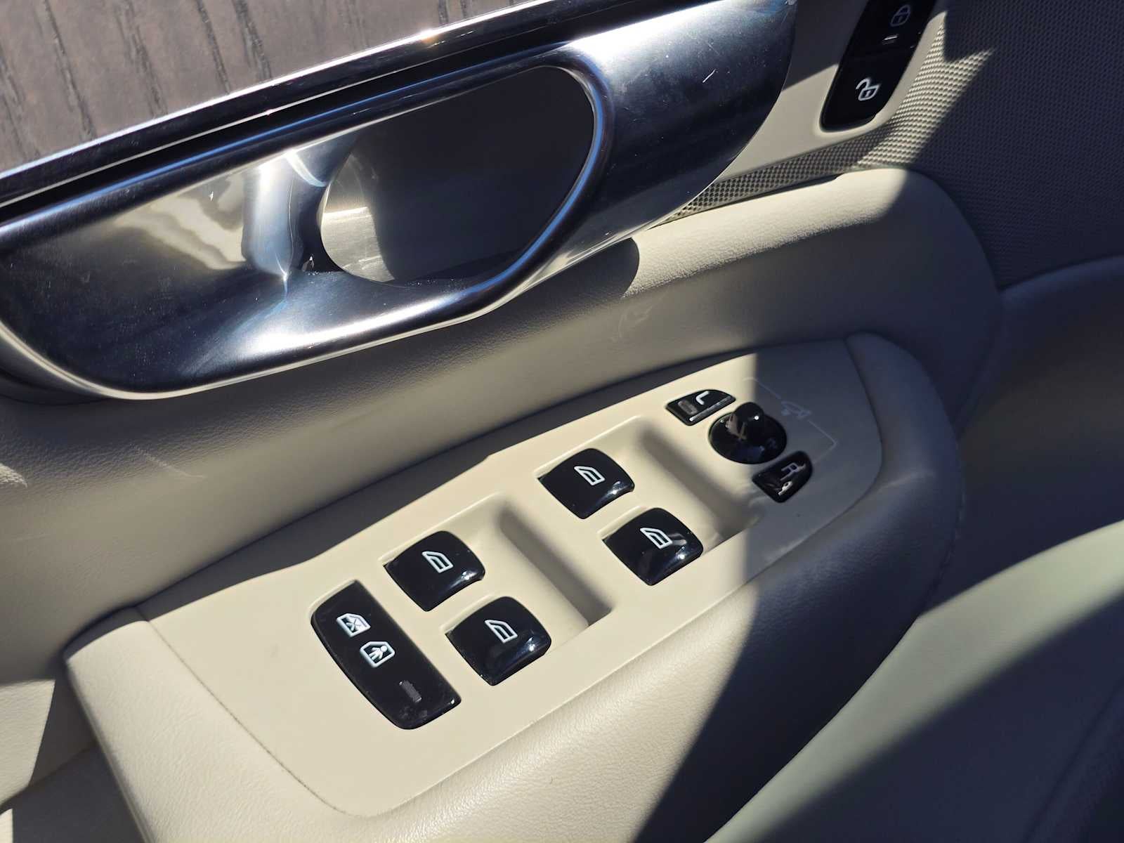 2023 Volvo XC90 Recharge Plug-In Hybrid Ultimate