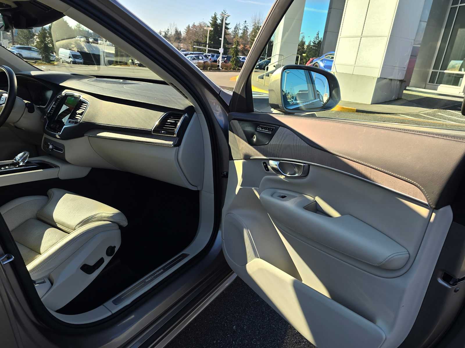 2022 Volvo XC90 Recharge Plug-In Hybrid Inscription