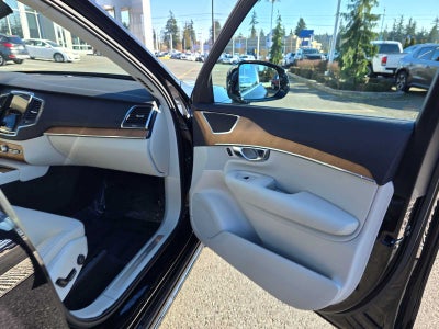 2022 Volvo XC90 Recharge Plug-In Hybrid Inscription Expression