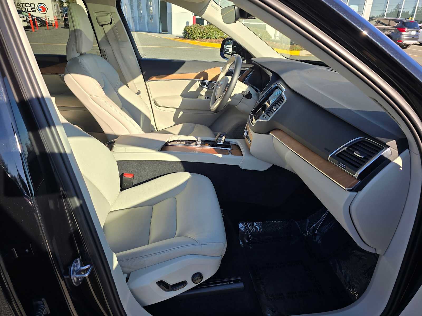 2022 Volvo XC90 Recharge Plug-In Hybrid Inscription Expression