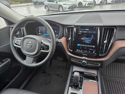 2023 Volvo XC60 Plus Bright Theme