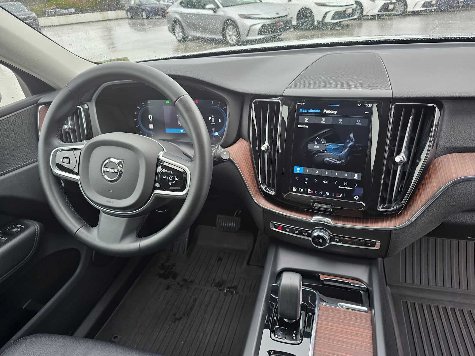 2023 Volvo XC60 Plus Bright Theme