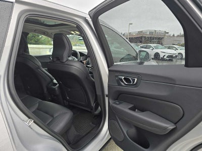 2023 Volvo XC60 Plus Bright Theme