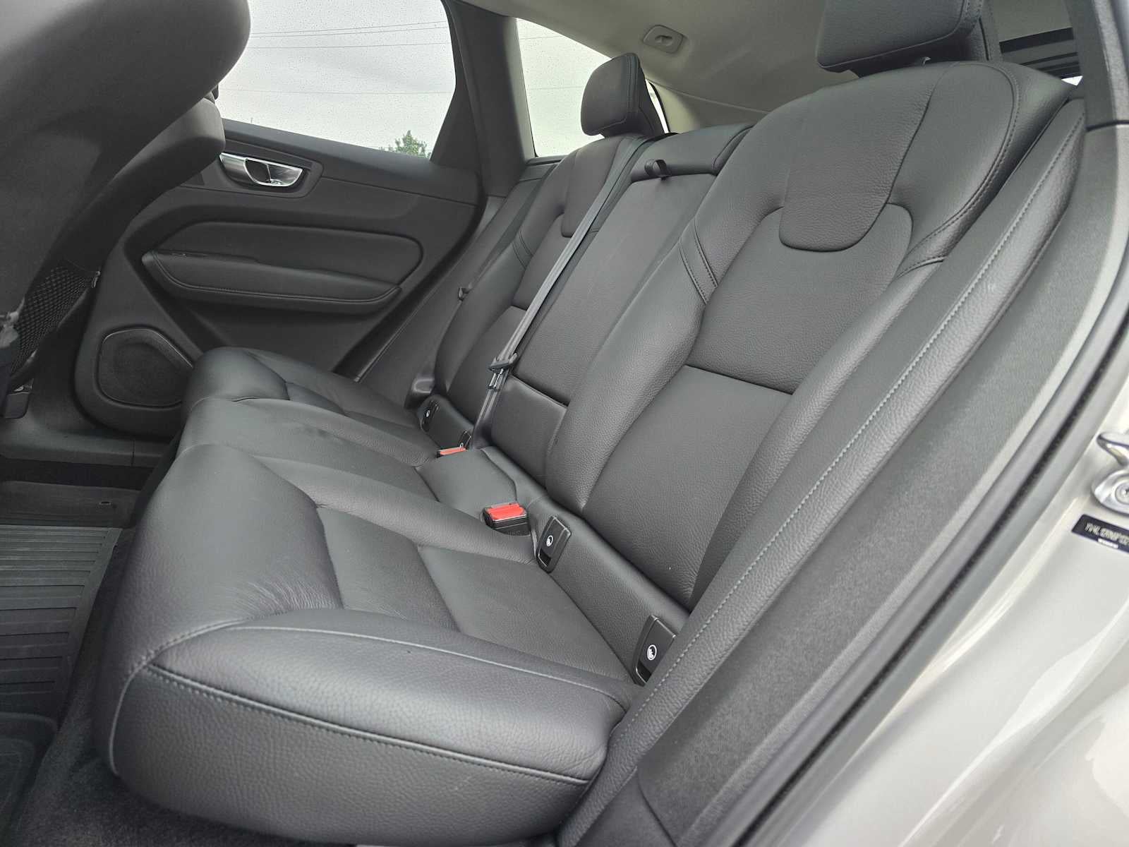 2023 Volvo XC60 Plus Bright Theme