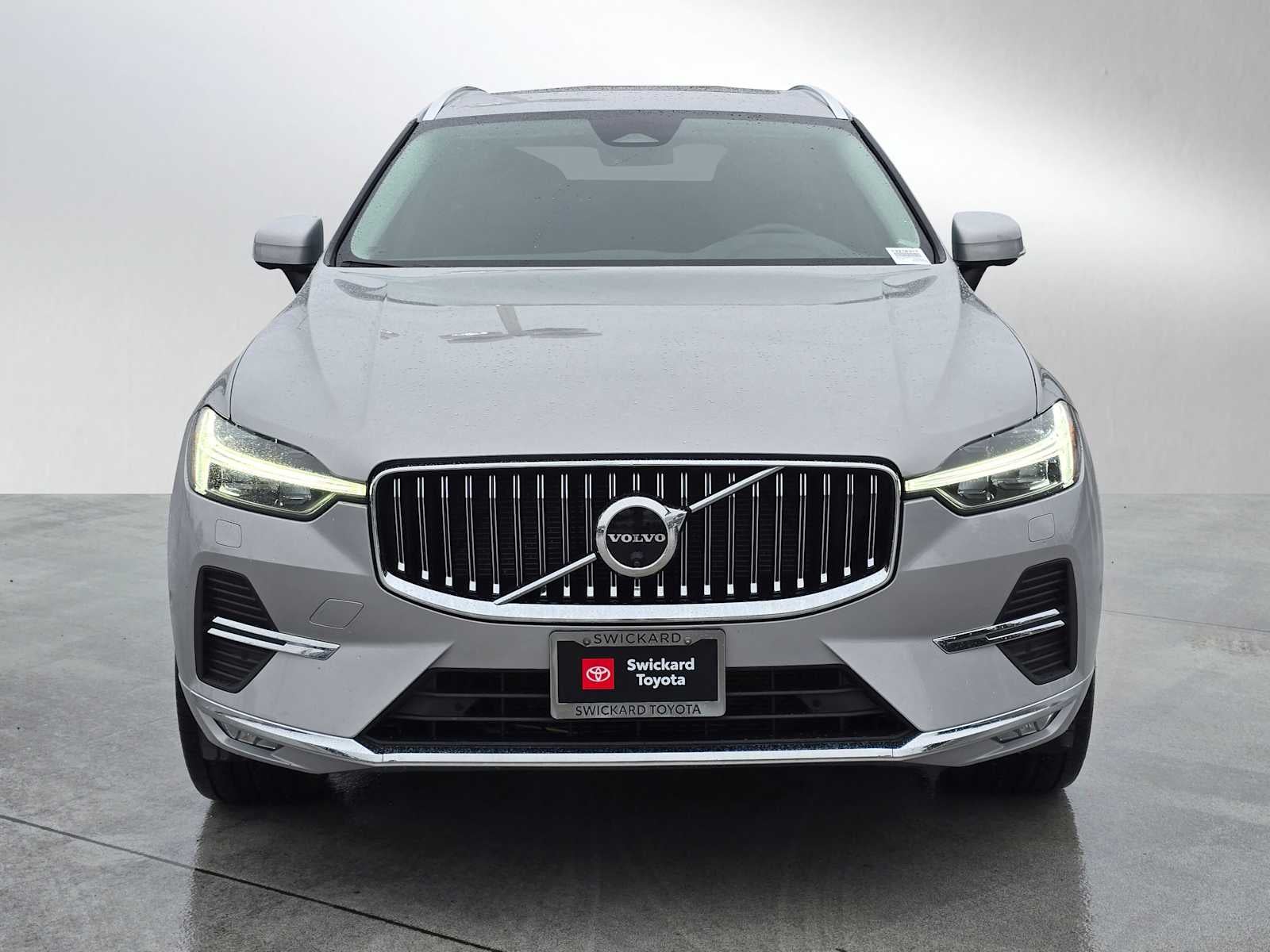 2023 Volvo XC60 Plus Bright Theme