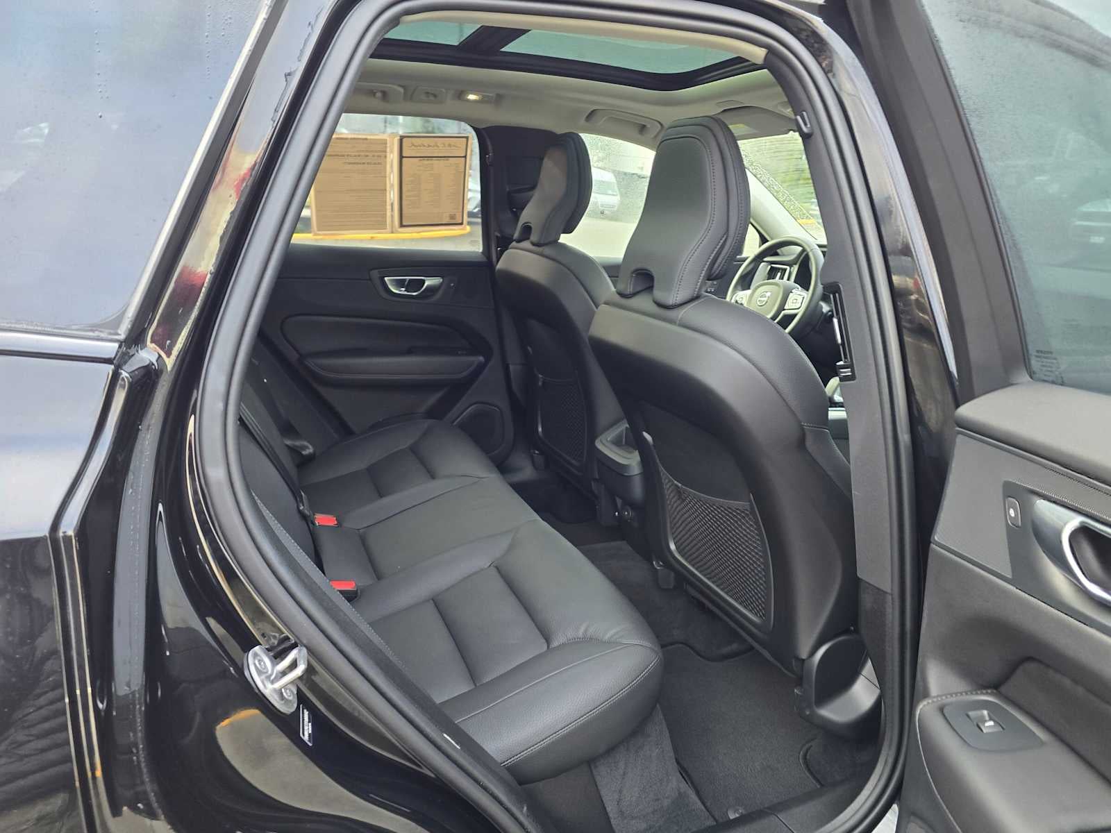 2025 Volvo XC60 Plus