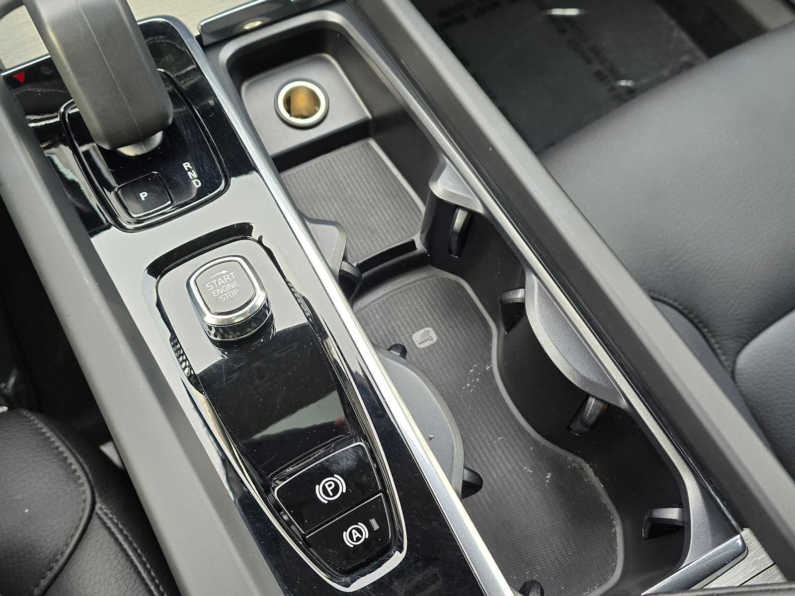 2025 Volvo XC60 Plus