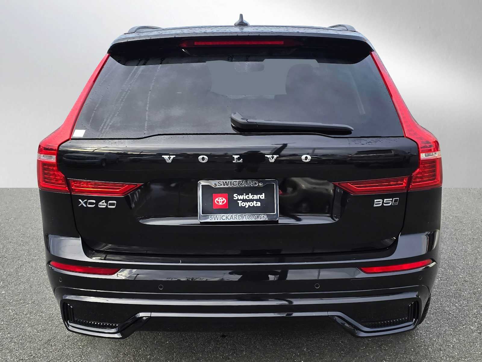 2025 Volvo XC60 Plus