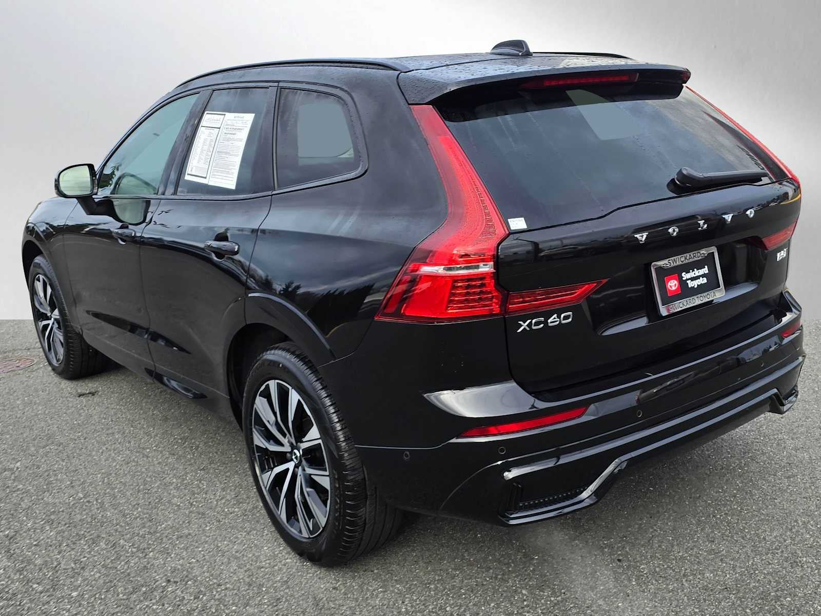 2025 Volvo XC60 Plus