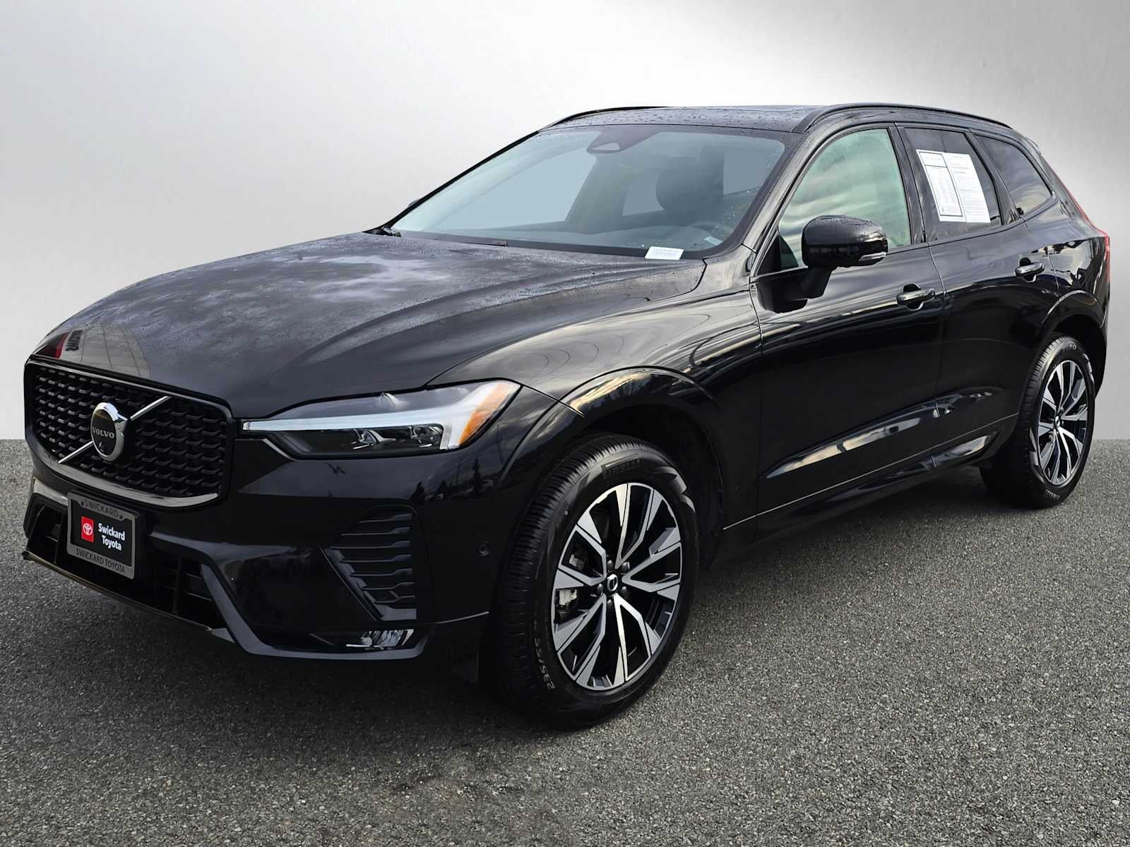 2025 Volvo XC60 Plus