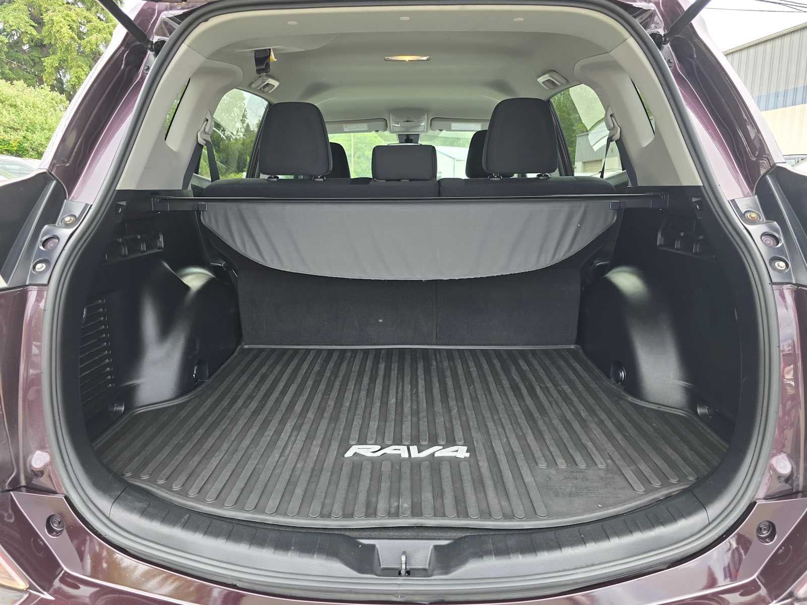 2017 Toyota RAV4 LE